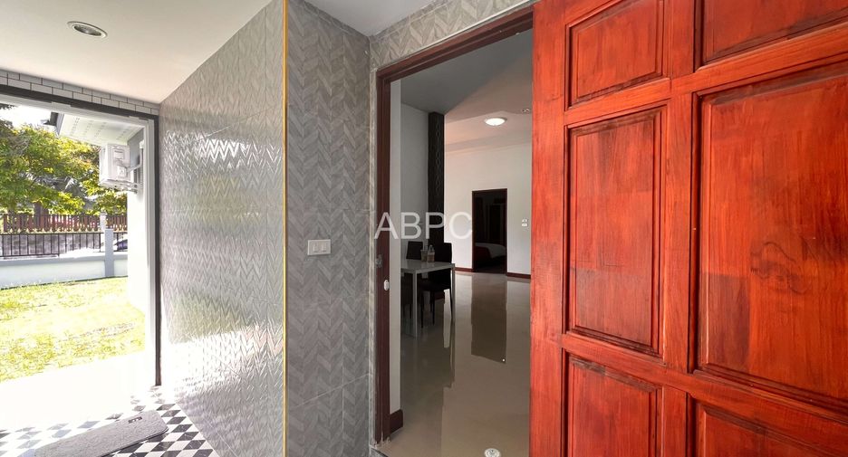 For sale 3 bedrooms house in Huay Yai, Pattaya
