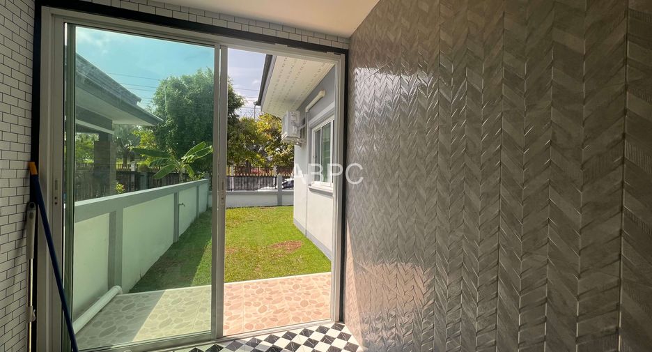 For sale 3 bedrooms house in Huay Yai, Pattaya