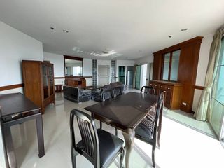 For rent 3 bed apartment in Khlong Toei, Bangkok
