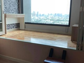 For sale 3 bed condo in Din Daeng, Bangkok