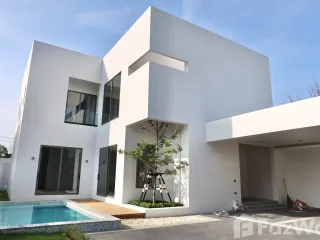 For sale 5 bed villa in Mueang Chiang Mai, Chiang Mai