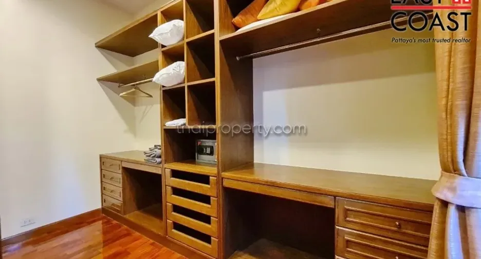 For sale 3 bedrooms house in Na Jomtien, Pattaya