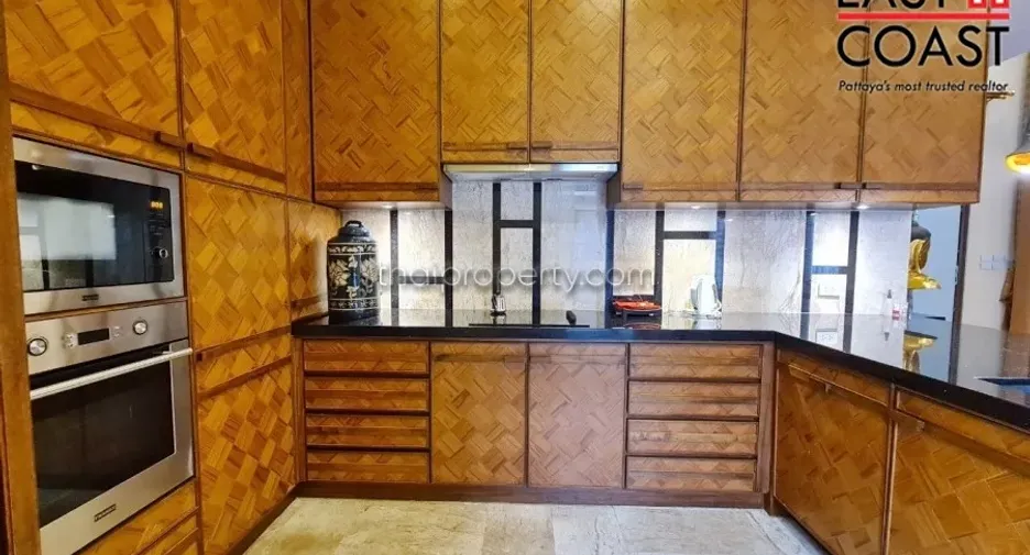 For sale 3 bedrooms house in Na Jomtien, Pattaya