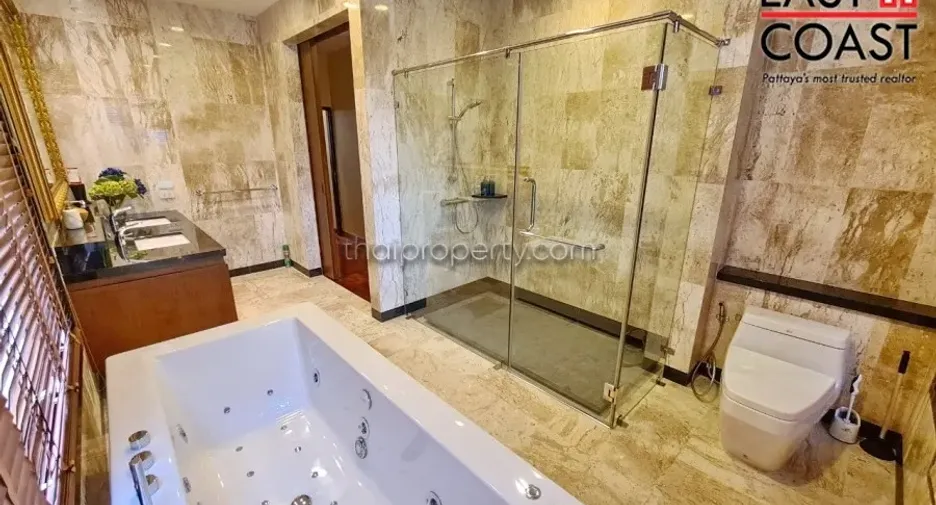 For sale 3 bedrooms house in Na Jomtien, Pattaya