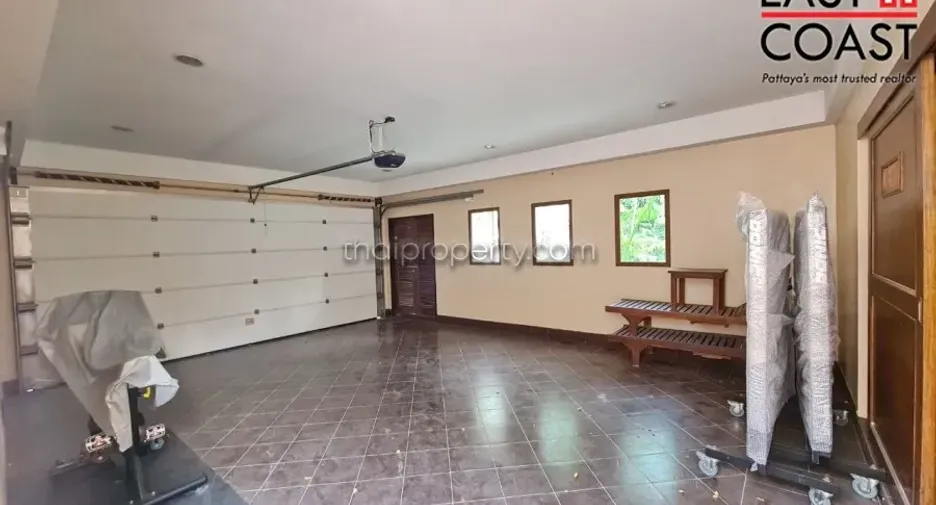 For sale 3 bedrooms house in Na Jomtien, Pattaya
