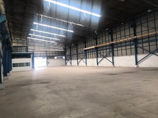 For rent warehouse in Mueang Samut Prakan, Samut Prakan