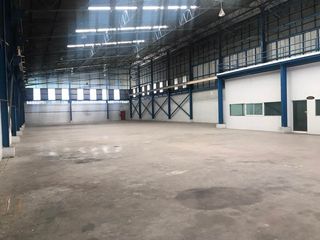 For rent warehouse in Mueang Samut Prakan, Samut Prakan
