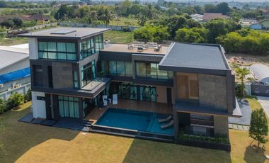 À vendre 5 chambres maison à Bang Lamung, Chonburi