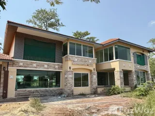 For sale 4 Beds house in Min Buri, Bangkok