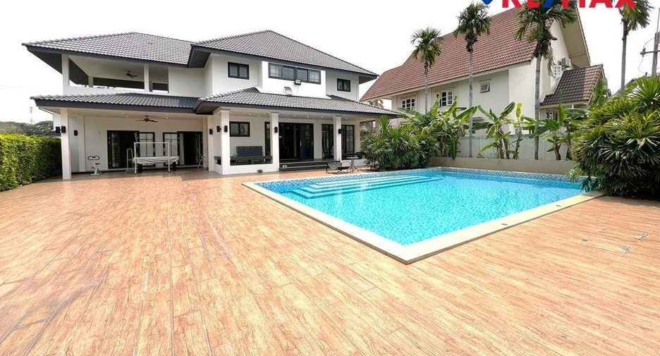 For sale 5 bedrooms house in East Pattaya, Pattaya