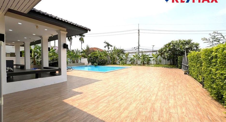 For sale 5 bedrooms house in East Pattaya, Pattaya