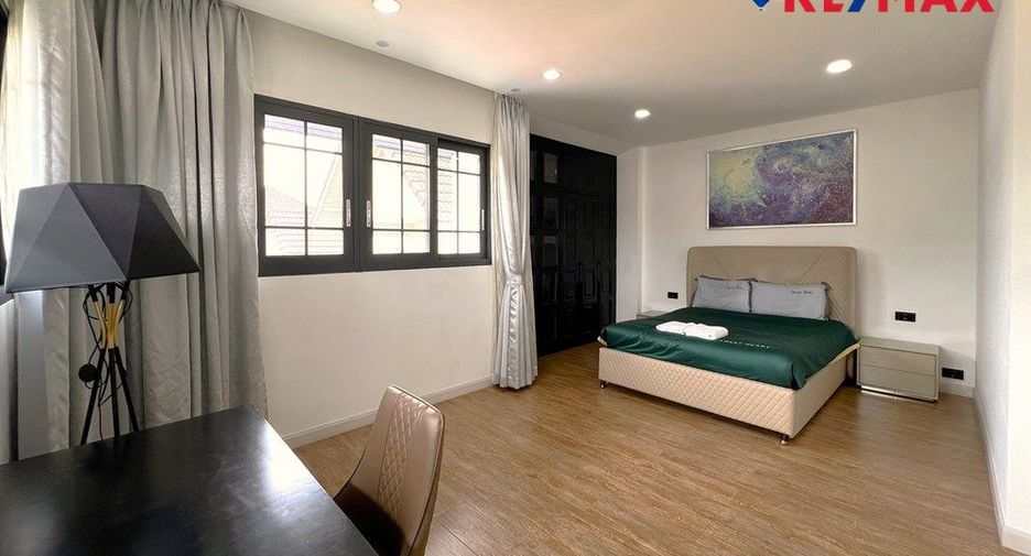 For sale 5 bedrooms house in East Pattaya, Pattaya
