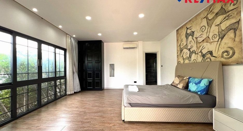 For sale 5 bedrooms house in East Pattaya, Pattaya