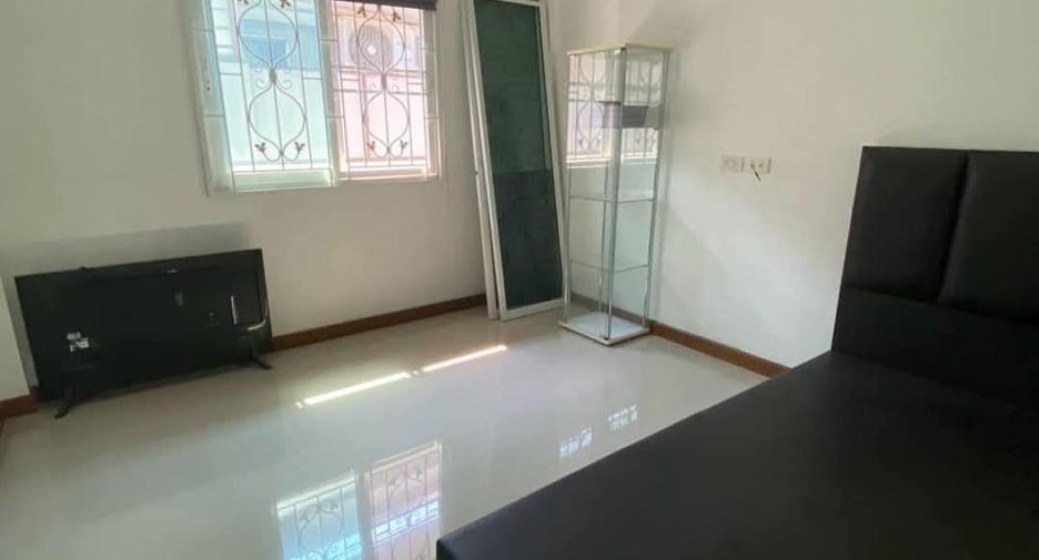 For sale 3 Beds townhouse in Sai Noi, Nonthaburi