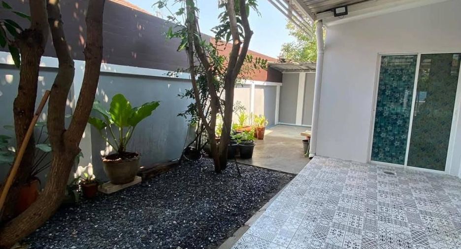 For sale 3 Beds townhouse in Sai Noi, Nonthaburi
