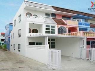 For sale 3 bed townhouse in Bang Khae, Bangkok