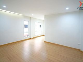 For sale 3 bed townhouse in Bang Khae, Bangkok