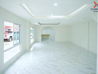 For sale 3 bed townhouse in Bang Khae, Bangkok