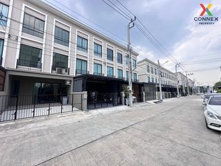 For sale 3 bed townhouse in Bang Khae, Bangkok