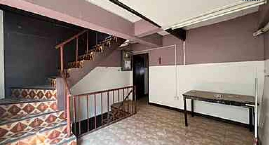For sale 4 bed townhouse in Mueang Nonthaburi, Nonthaburi