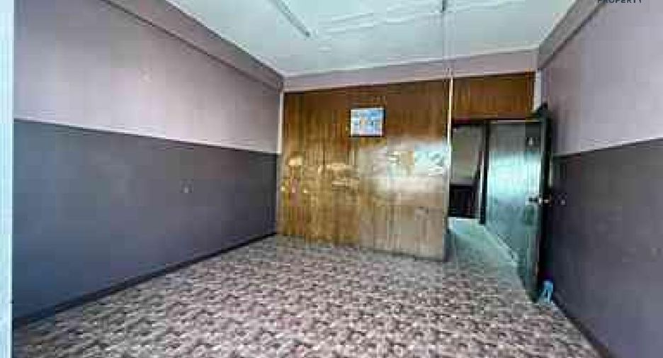 For sale 4 bed townhouse in Mueang Nonthaburi, Nonthaburi