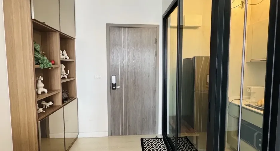For rent 1 bed condo in Watthana, Bangkok