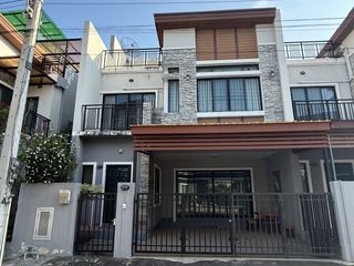 For rent 3 bed townhouse in Cha Am, Phetchaburi