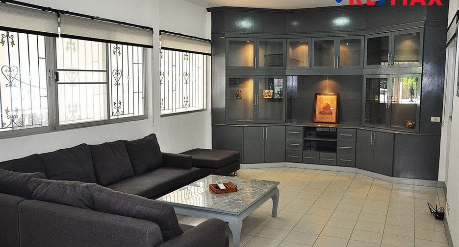 For sale 3 bedrooms house in East Pattaya, Pattaya