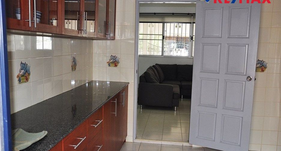 For sale 3 bedrooms house in East Pattaya, Pattaya