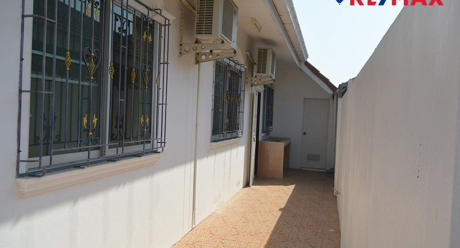 For sale 3 bedrooms house in East Pattaya, Pattaya