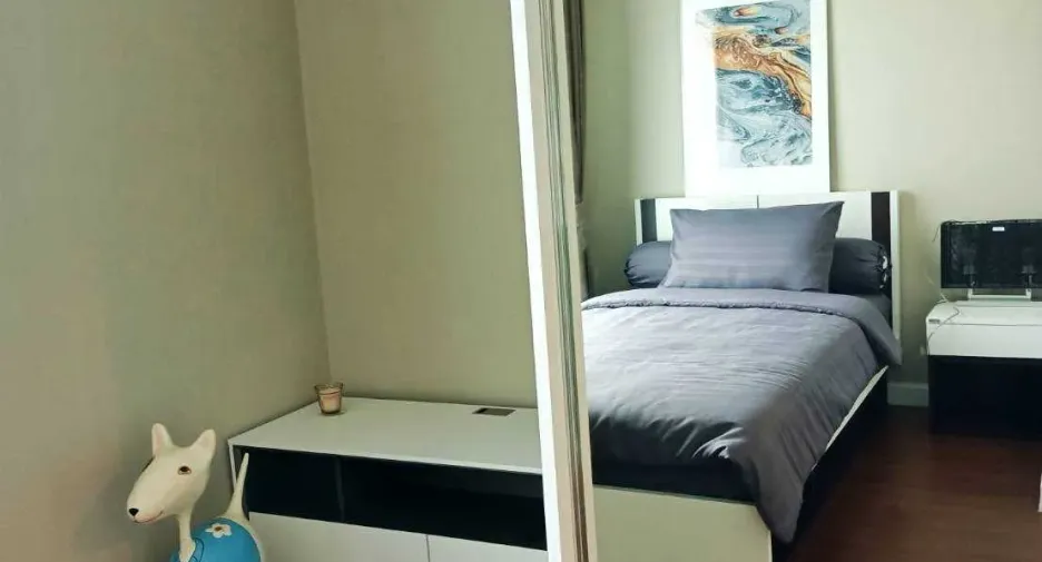 For sale 5 bed condo in Huai Khwang, Bangkok