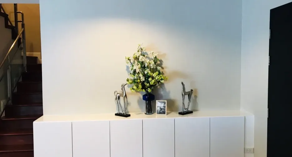 For sale 5 bed condo in Huai Khwang, Bangkok
