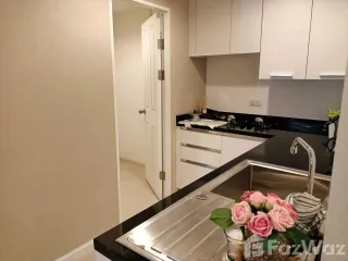 For rent 5 Beds condo in Huai Khwang, Bangkok