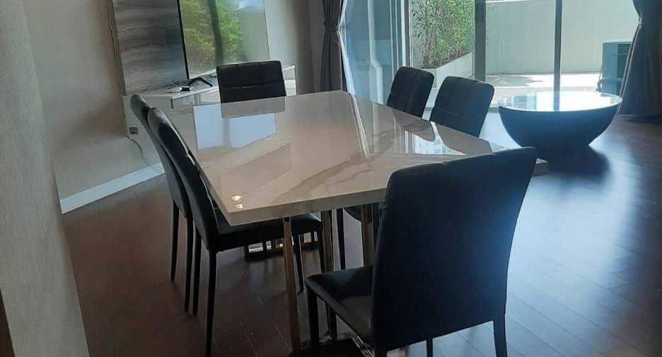 For sale 5 bed condo in Huai Khwang, Bangkok
