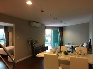 For rent 3 Beds condo in Huai Khwang, Bangkok