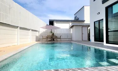 For sale 4 Beds villa in Mueang Phuket, Phuket