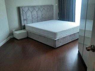 For rent 5 Beds condo in Huai Khwang, Bangkok