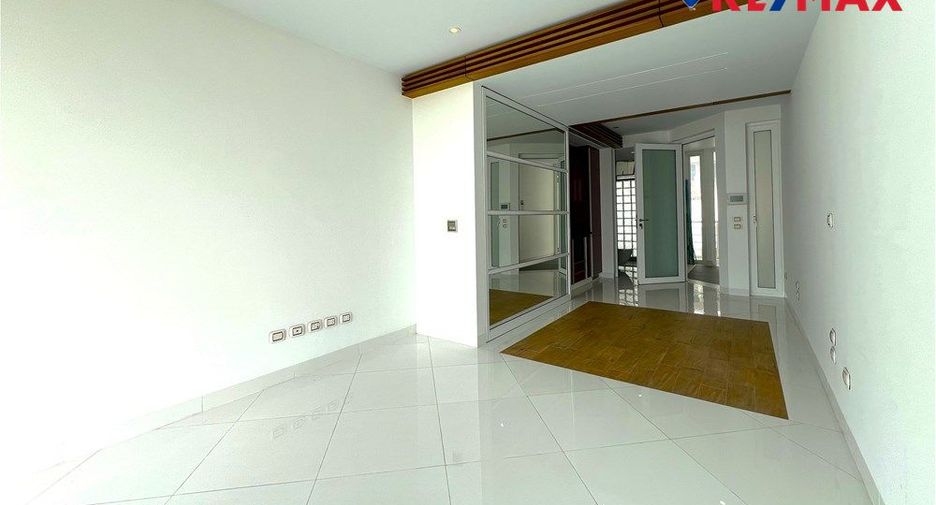 For sale 1 bed condo in Sattahip, Chonburi