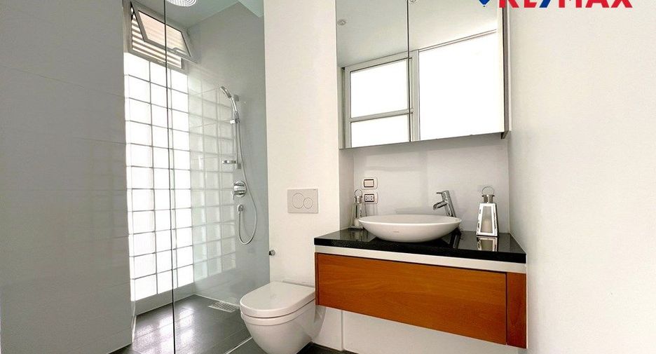 For sale 1 bed condo in Sattahip, Chonburi