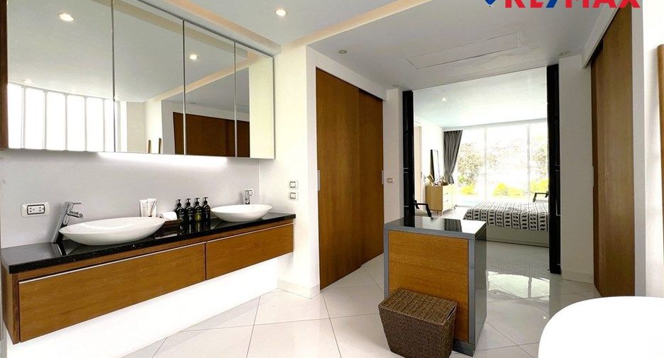 For sale 3 bedrooms condo in Sattahip, Chonburi