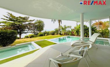 For sale 3 bedrooms condo in Sattahip, Chonburi