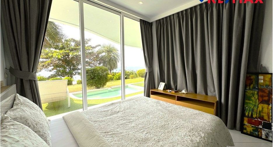 For sale 3 bedrooms condo in Sattahip, Chonburi