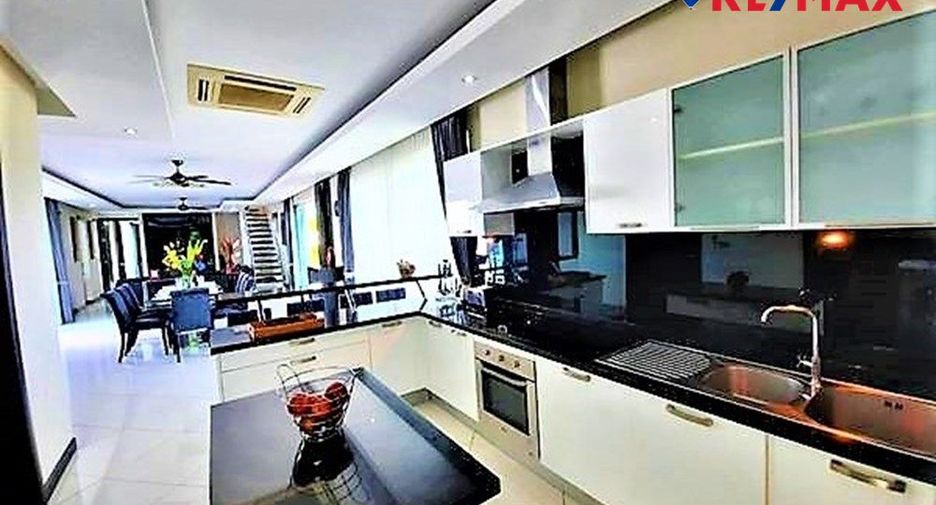 For sale 5 bedrooms house in Jomtien, Pattaya