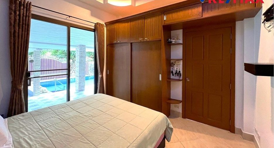 For sale 3 bedrooms house in Pratumnak, Pattaya