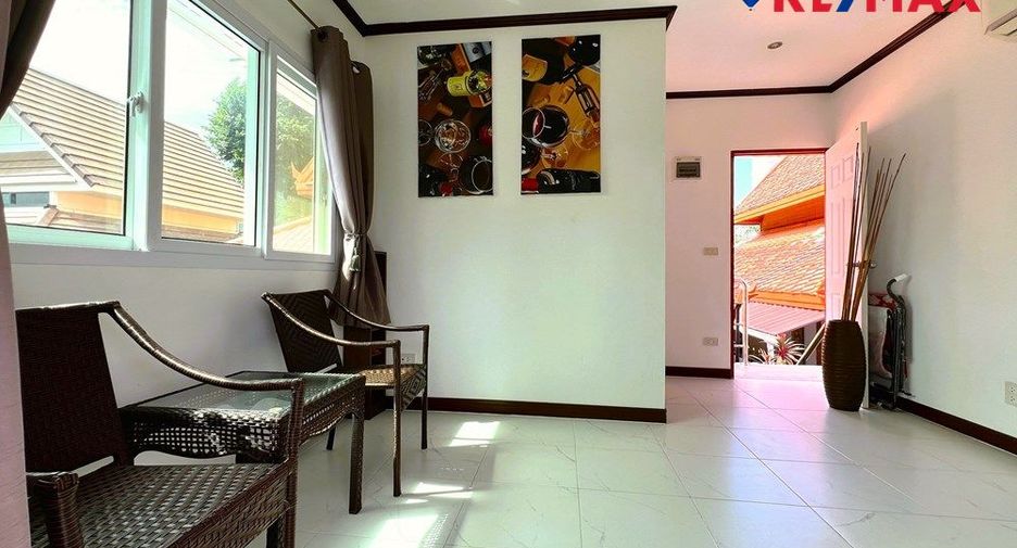 For sale 3 bedrooms house in Pratumnak, Pattaya