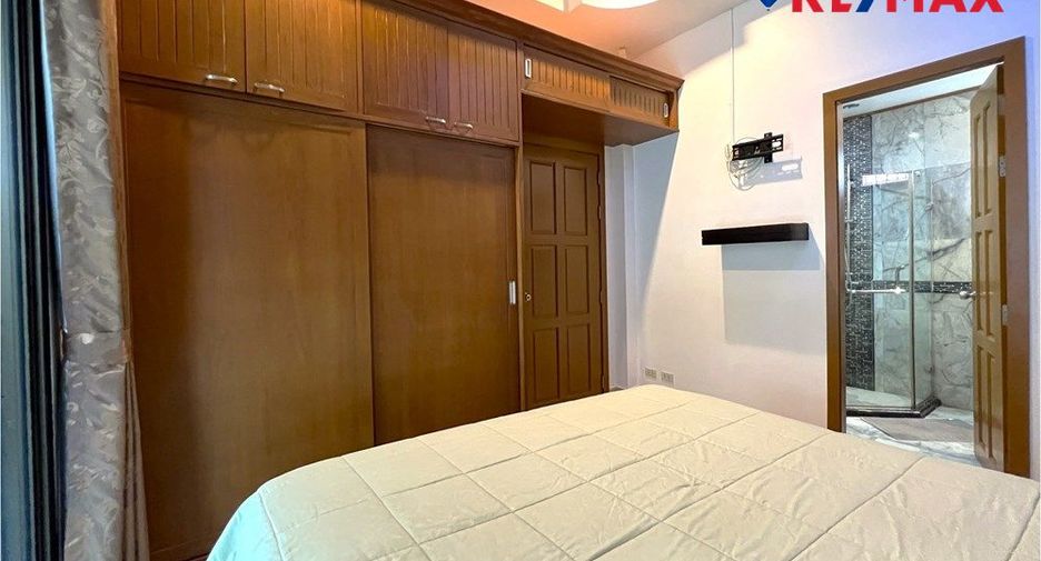 For sale 3 bedrooms house in Pratumnak, Pattaya
