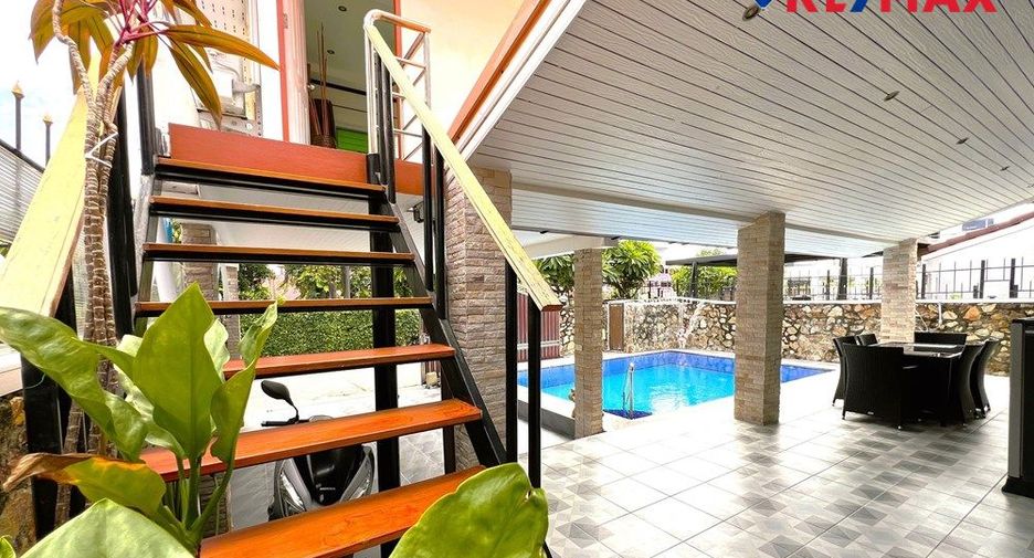 For sale 3 bedrooms house in Pratumnak, Pattaya