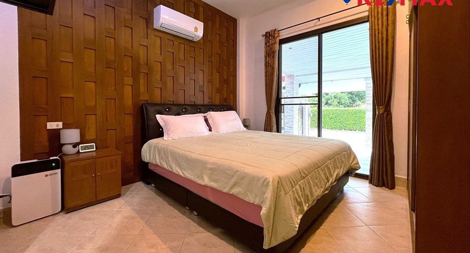 For sale 3 bedrooms house in Pratumnak, Pattaya