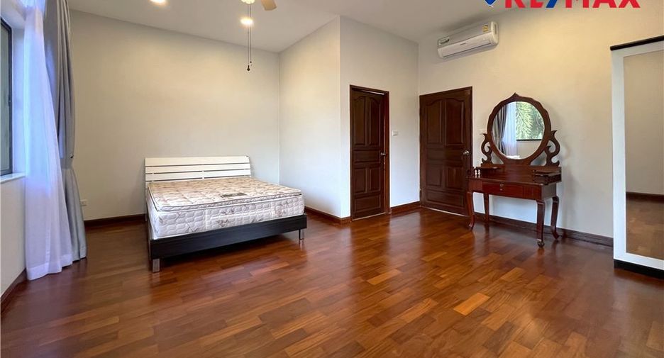 Haus zum Kauf mit 5 Zimmer in East Pattaya, Pattaya