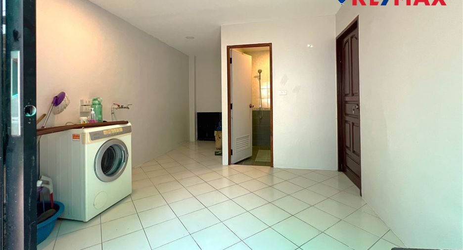 Haus zum Kauf mit 5 Zimmer in East Pattaya, Pattaya
